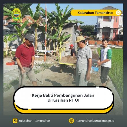 Kerja Bakti Pembangunan Jalan di Kasihan RT 01